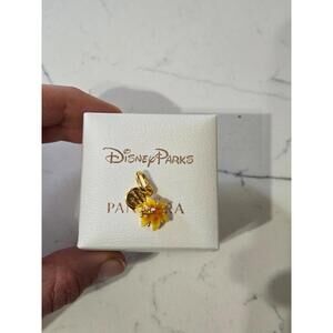 Pandora Disney Parks Gold and Yellow Charm
Not authentic